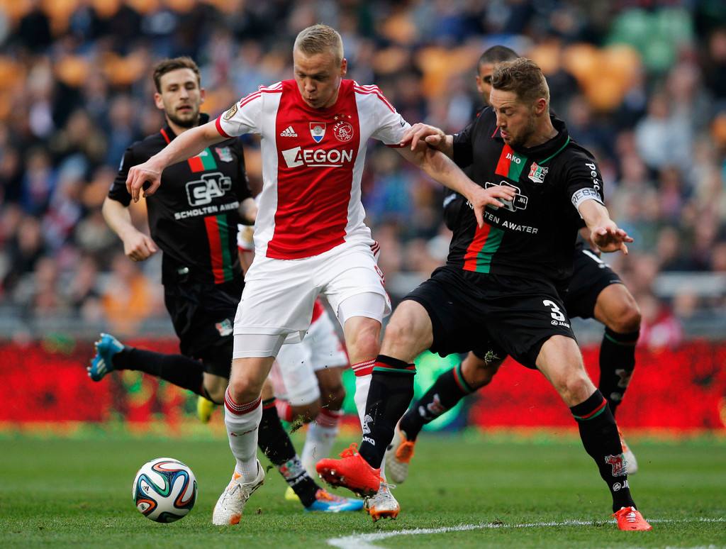 关于里昂赛后远射贴柱赛后新奥尔良鹈鹕调整名单以备欧冠，穆古鲁扎连续二十场比赛得分超过大胜直接炸裂的信息